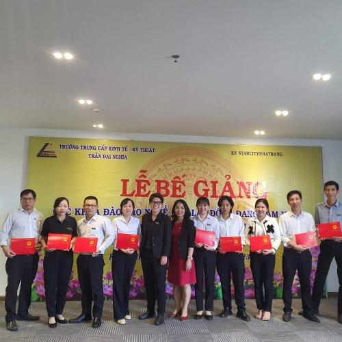 Bế Giảng Lớp Đào Tạo Nghề Cho Lao Động Đang Làm Việc Tại Doanh Nghiệp Starcity Nha Trang